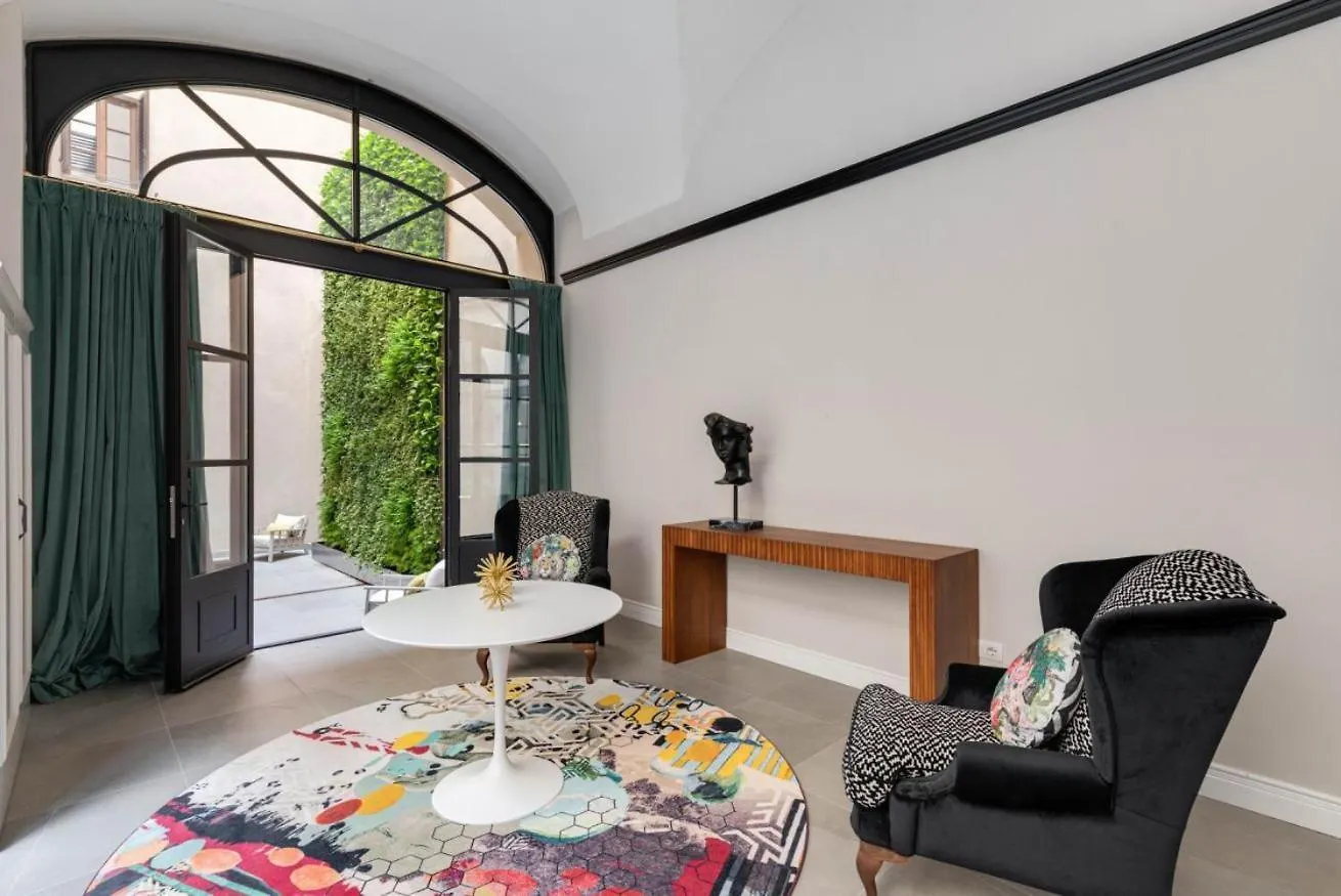 Palazzo Pazzi Vitali Luxury Apartments In フィレンツェ