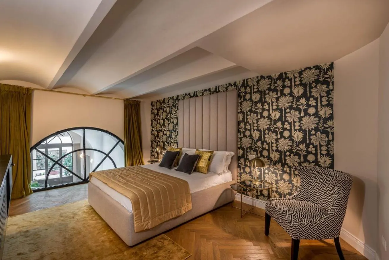 Palazzo Pazzi Vitali Luxury Apartments In フィレンツェ