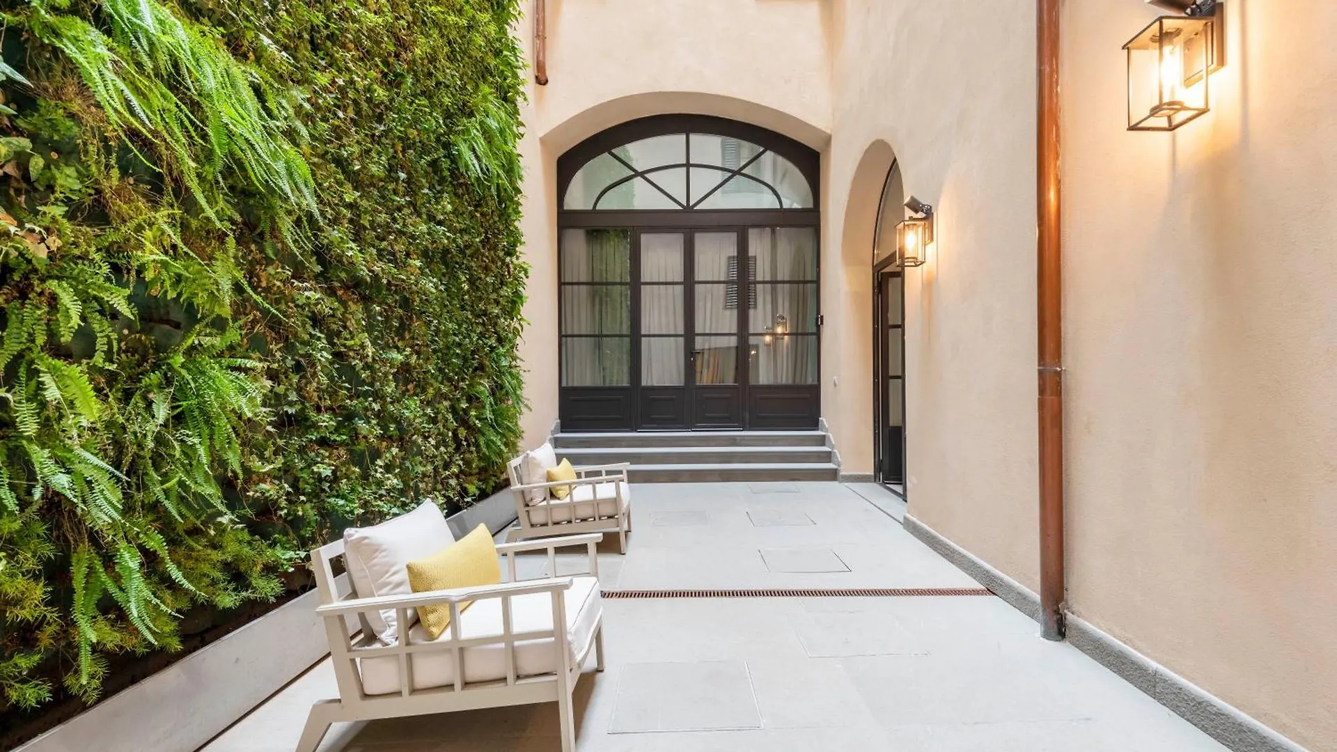 Palazzo Pazzi Vitali Luxury Apartments In フィレンツェ