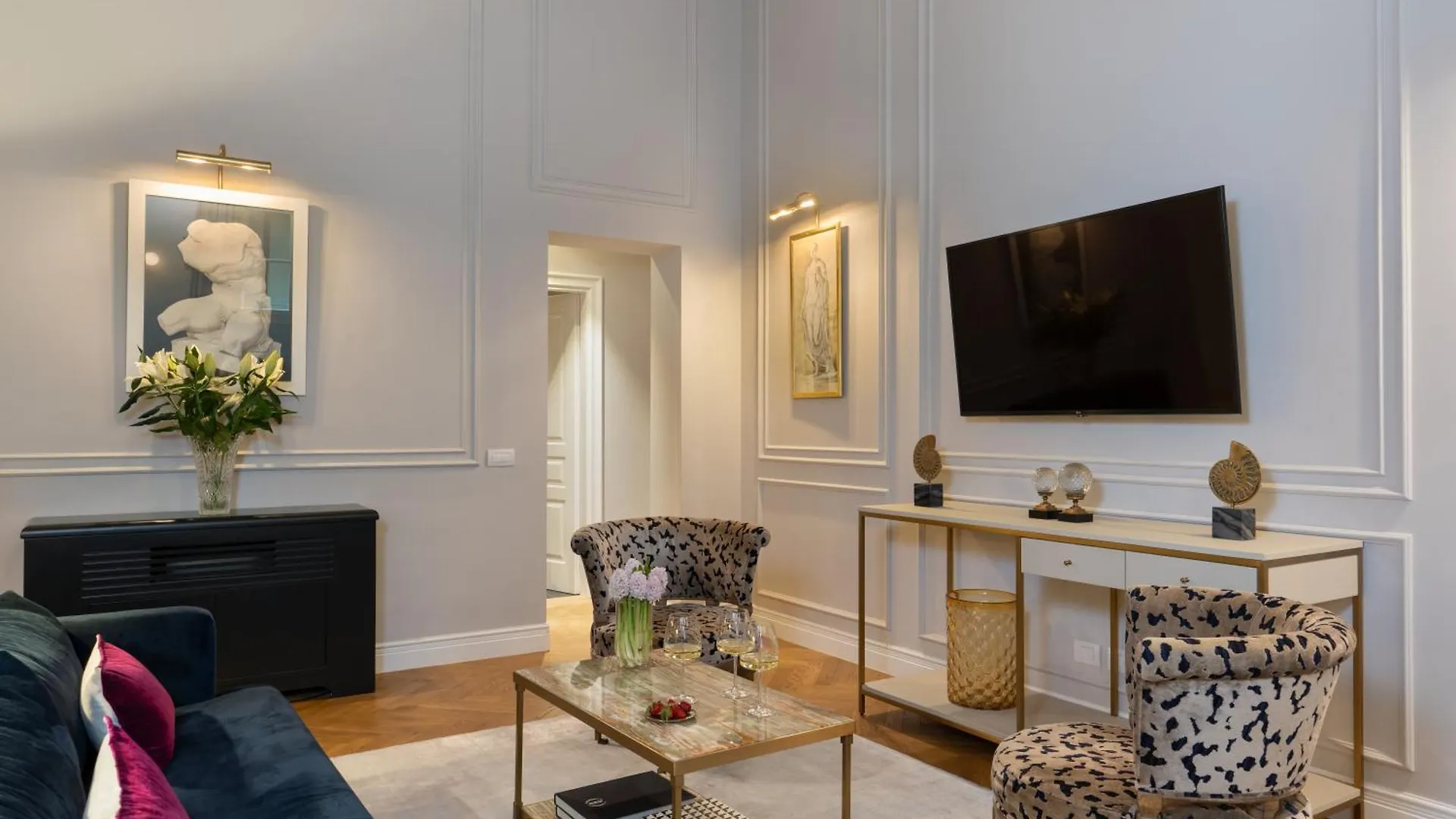 Palazzo Pazzi Vitali Luxury Apartments In フィレンツェ 0*,  イタリア